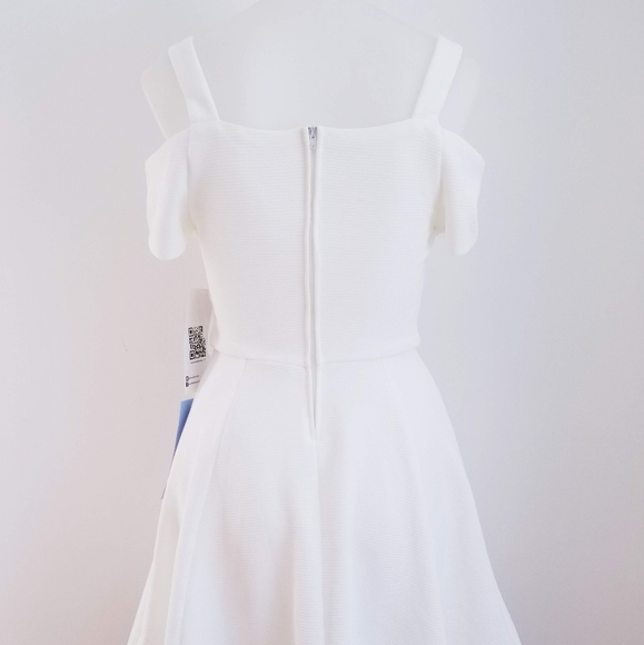 EMERALD SUNDAE Juniors' Cold-Shoulder Fit & Flare Dress - Picture 4 of 8